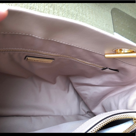 [SOLd] Fleming Quilted Leather Tote - Picture 5 of 8